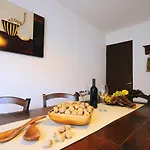 Gea فيلة